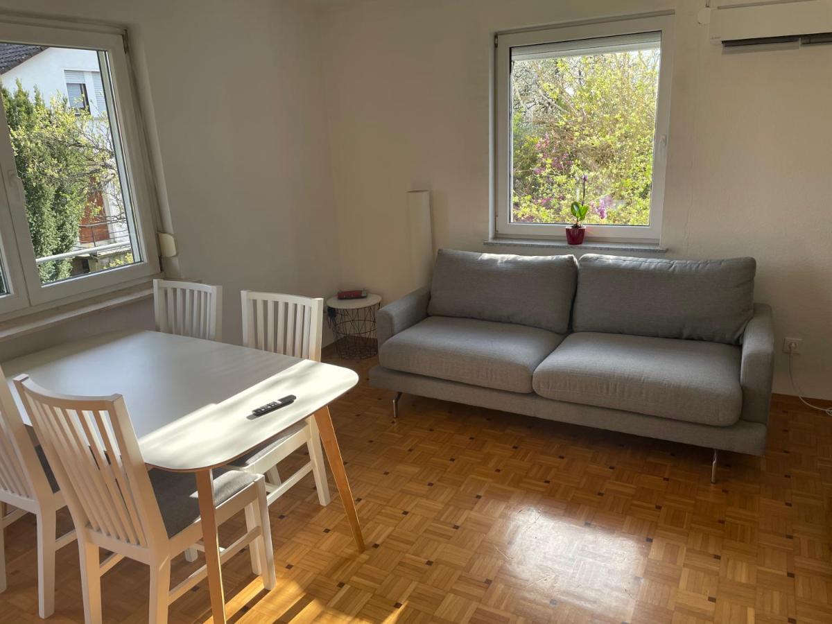 Sonnige 3 Mit Schönem Balkon Im Grünen * Reutlingen